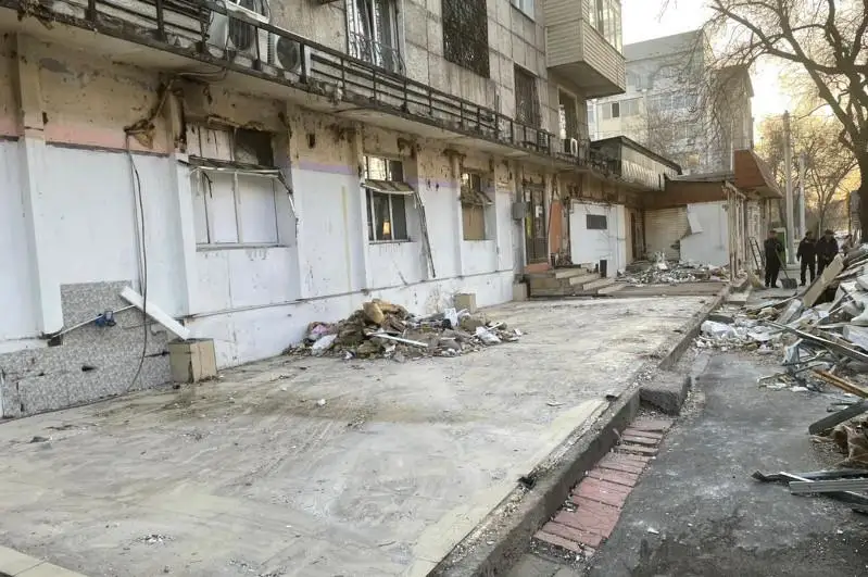 Торговый объект снесли в Алматы