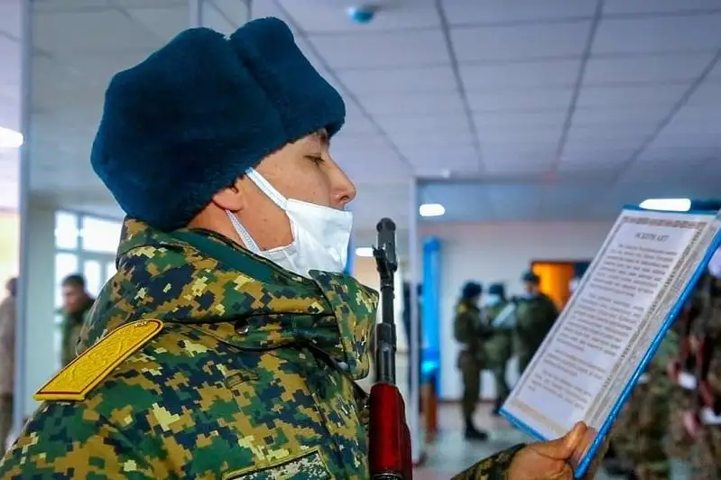 Присягу в онлайн-режиме приняли гвардейцы в Усть-Каменогорске