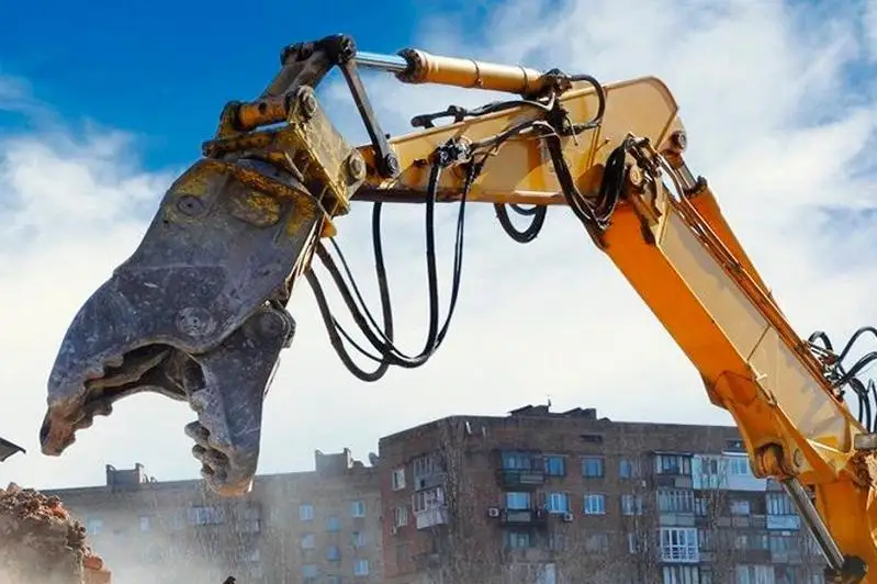 Крупное СТО снесли в Алматы