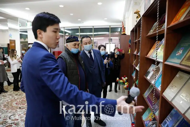 Книжная выставка, посвященная празднику Наурыз, открылась в Нур-Султане