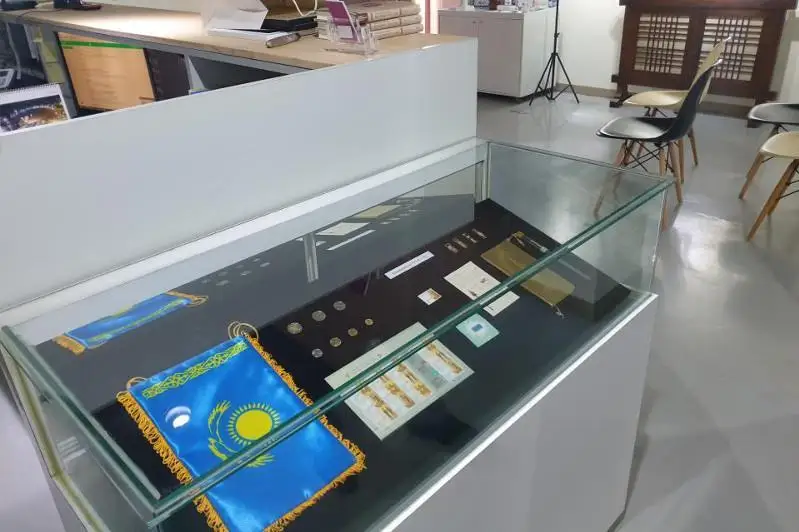 Марки к 30-летию Независимости Казахстана выпустили в Южной Корее