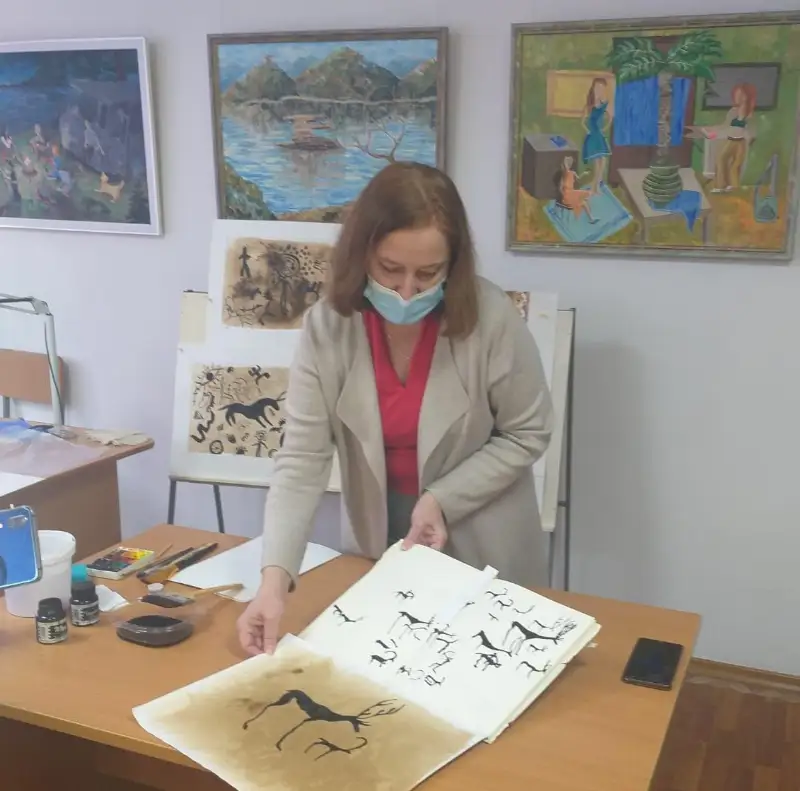 Баянаульские петроглифы «помогли» обучать учителей Павлодара инновационным способам стилизации
