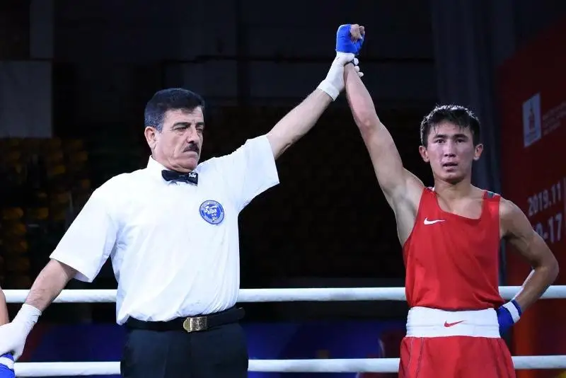 Четыре казахстанских боксера вышли в финал турнира в Санкт-Петербурге