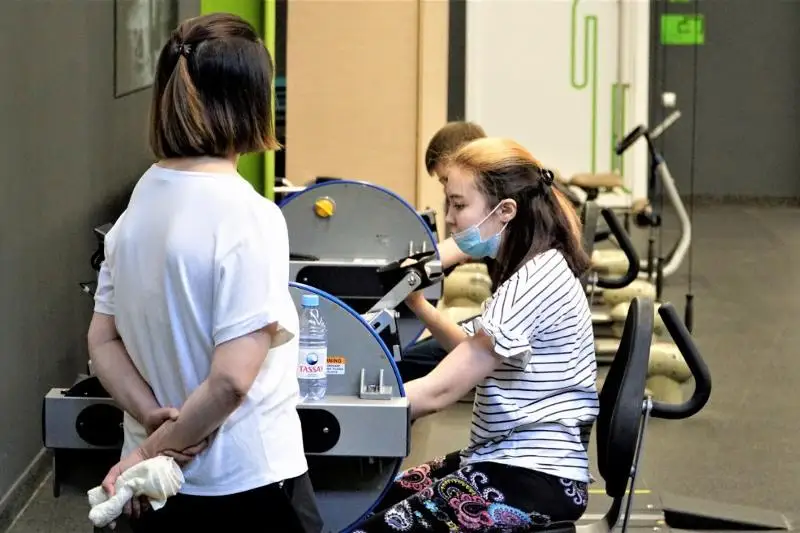 Около 3,5 тысячи человек в месяц принимает паралимпийский тренировочный центр в столице