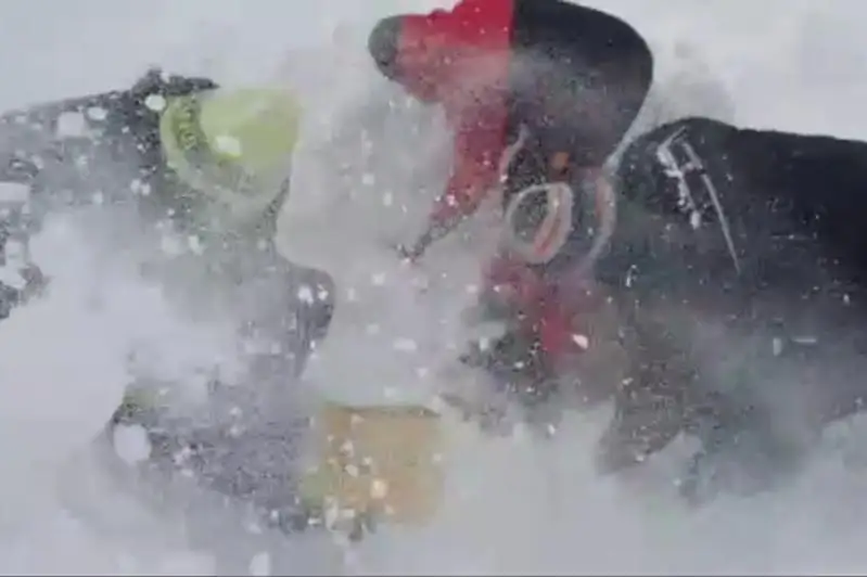 Турист погиб при сходе снежной лавины в ВКО