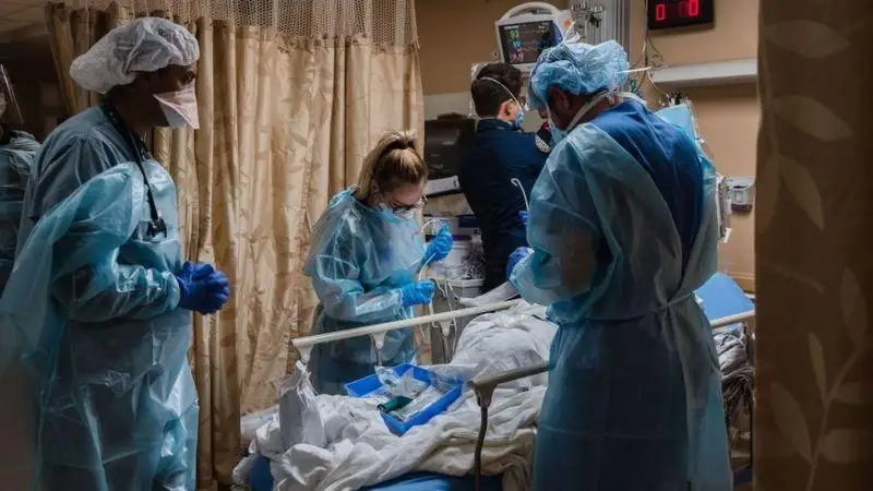 Коронавирус в мире: 25 млн заболевших в США, новые меры контроля на границе Франции