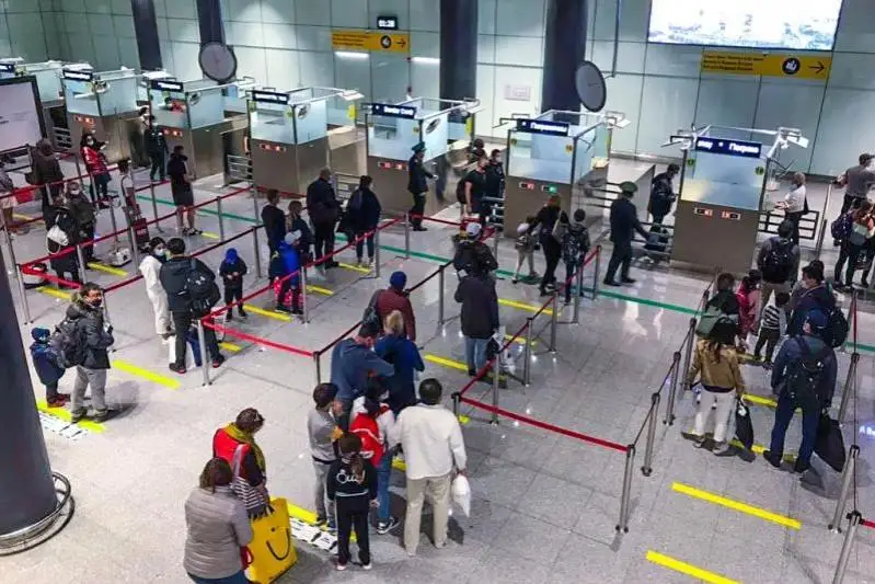 Коронавирус выявили у пассажира авиарейса «Дубай – Нур-Султан»