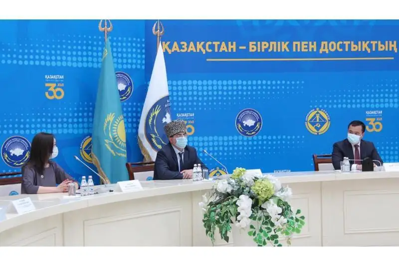 Добрыми делами отмечают День единства народа Казахстана в Карагандинской области