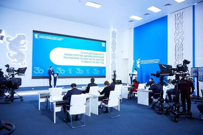 Минздрав РК договаривается с американскими компаниями по поставке вакцин