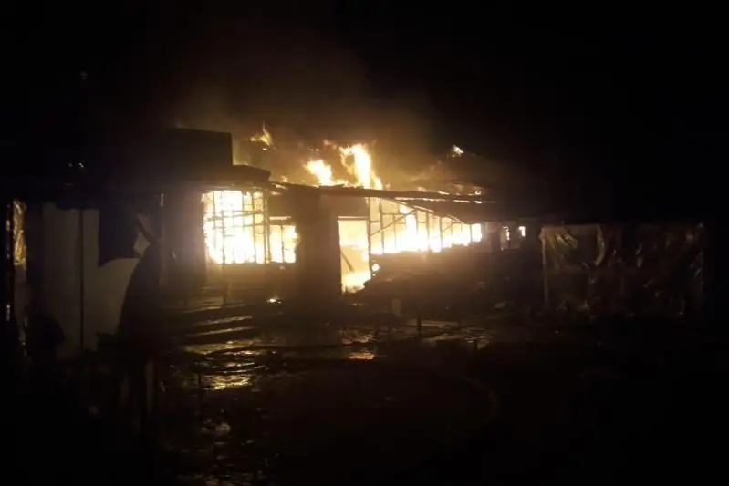 Торговые павильоны горели в городе Шу