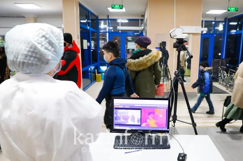 Какое наказание грозит больным коронавирусом за посещение общественных мест