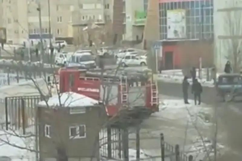 «Бомба» в школе: более 600 человек эвакуировала полиция в Актобе