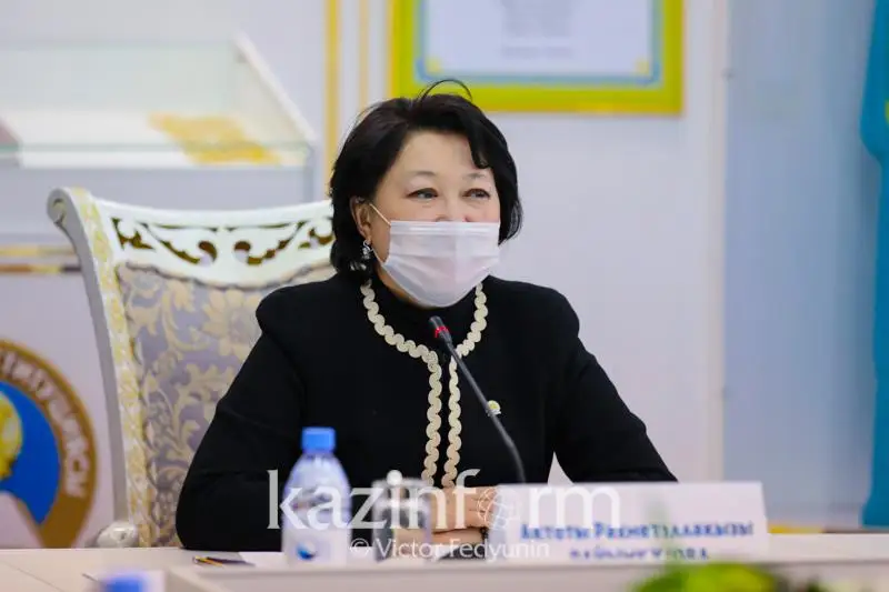 Актоты Раимкулова: Объявление Года поддержки детского и юношеского чтения - необходимая инициатива