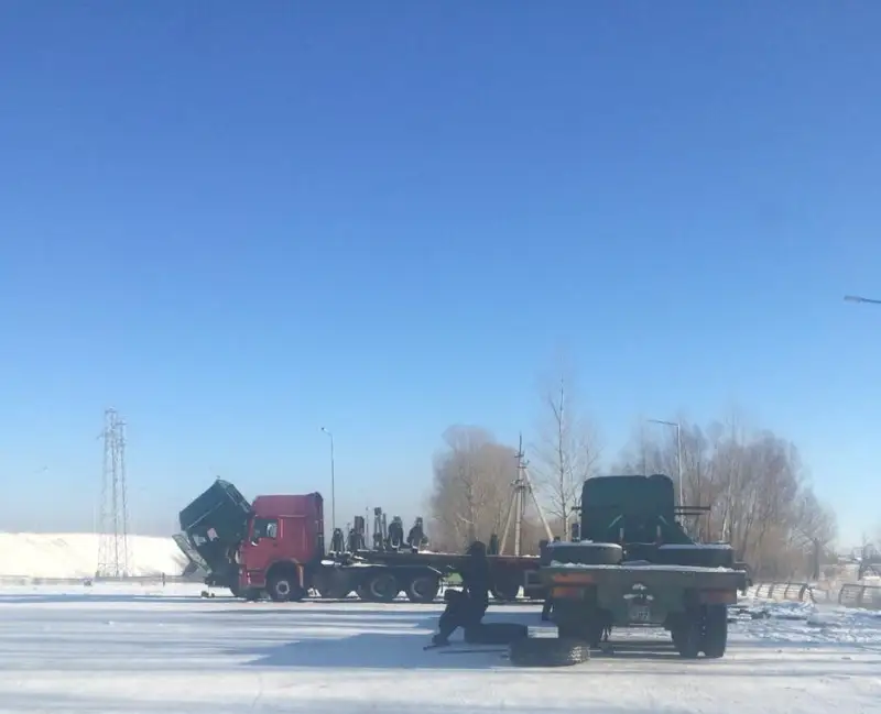 Свыше 40 грузовых автомобилей ожидают окончания морозов в ВКО