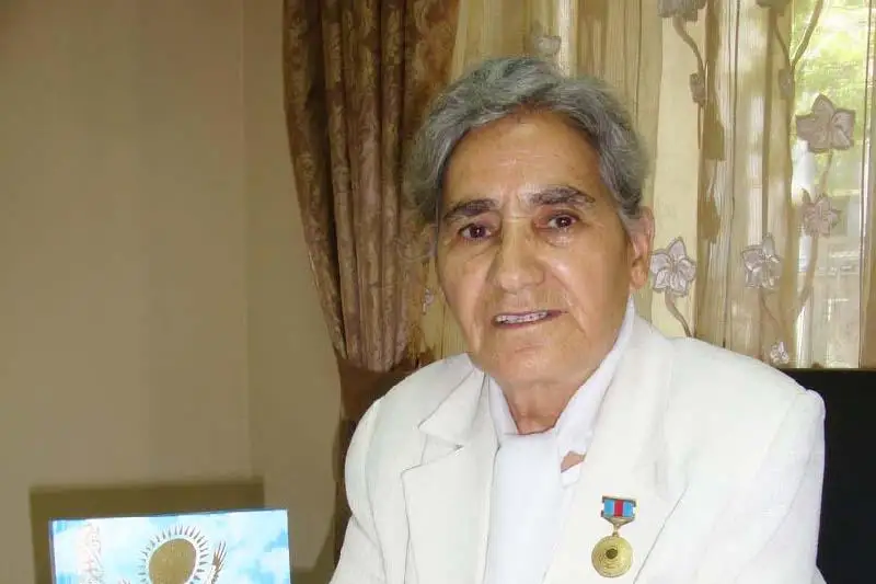 Asyly Osman: Qıyn kezeńde bútinin bólip, baýyryna basqan qazaq halqyna alǵysymyz sheksiz