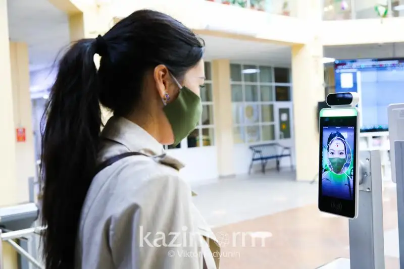 В столичных школах презентовали систему распознавания лиц