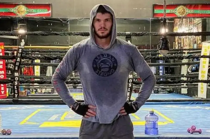 Али Ахмедов продолжает подготовку к возвращению на ринг после поражения нокаутом