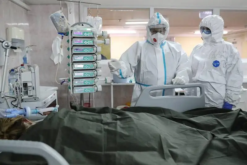 Число заразившихся коронавирусом в России превысило четыре миллиона