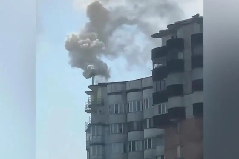 Администратора кафе наказали за густой дым из трубы многоэтажки в Алматы