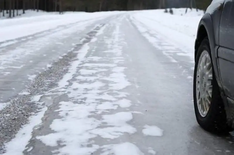 Из-за 40-градусных морозов ограничено движение на дорогах ВКО