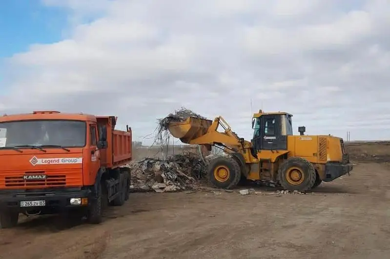 С улиц Нур-Султана вывезли свыше тысячи тонн мусора