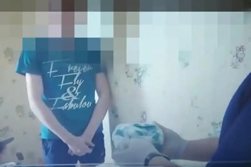 Более 150 свёртков синтетических наркотиков изъяли у жителя Лисаковска