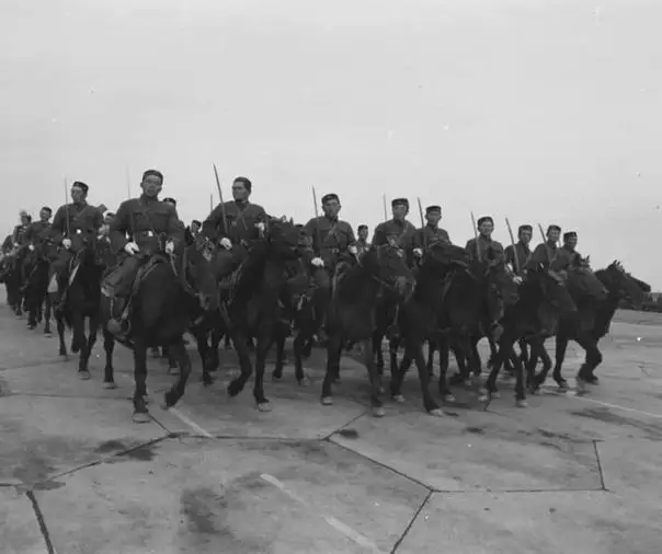 الاش اسكەرى جايىندا نە بىلەمىز