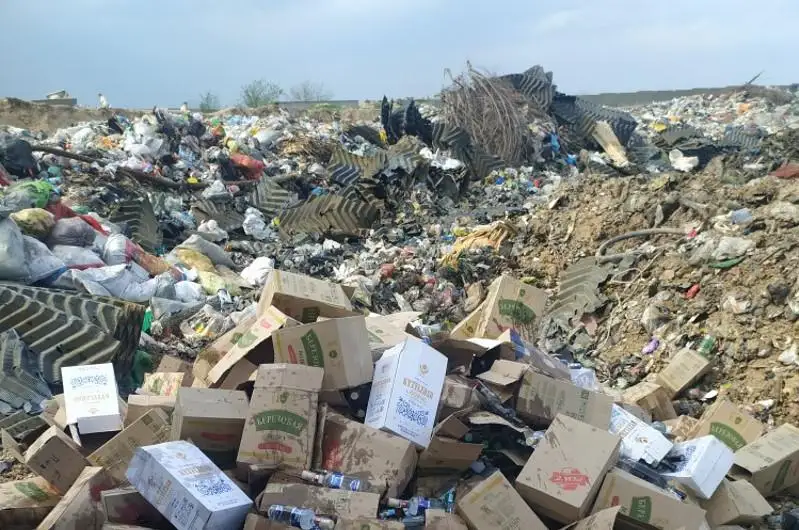 Подпольный цех по изготовлению суррогатных вино-водочных изделий выявили в Шымкенте