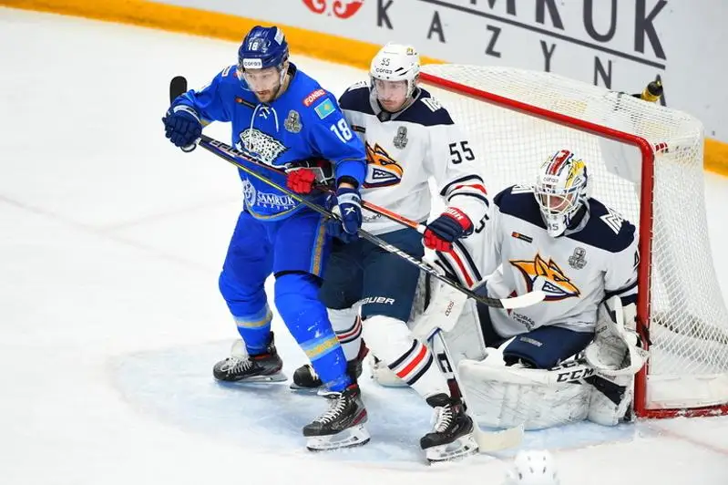 «Барыс» уступил «Металлургу» и завершил сезон