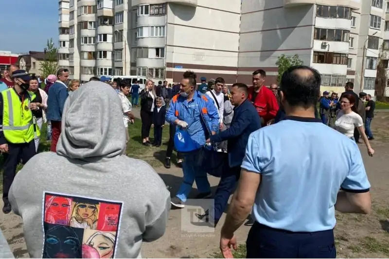 Неизвестные открыли стрельбу в школе в Казани