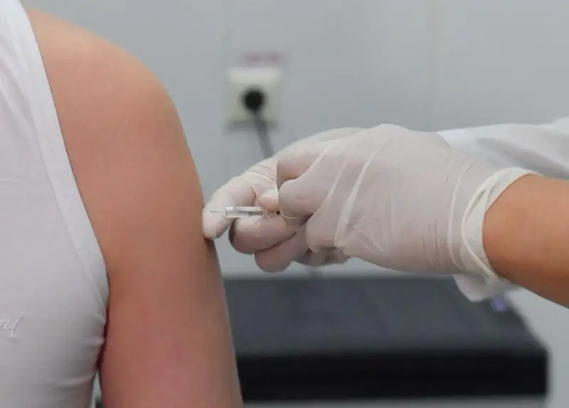 Побочные эффекты от вакцинации против COVID-19 в Алматы не зарегистрированы