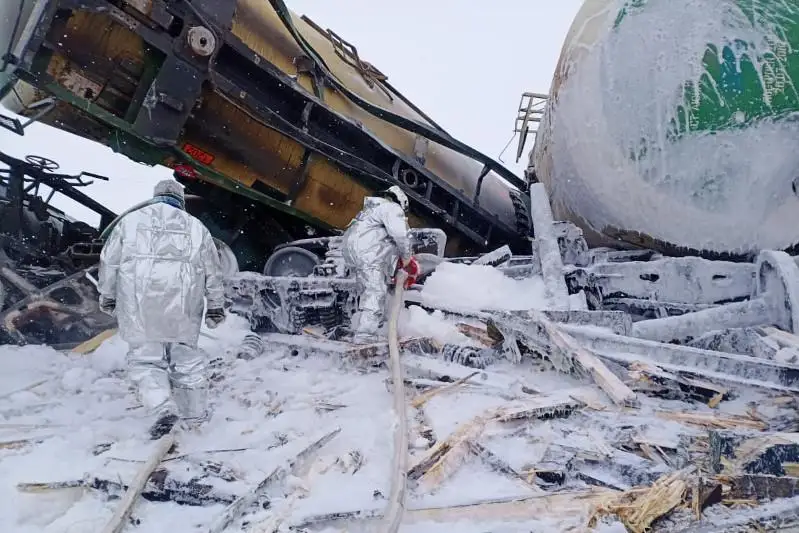 Причину схода с рельсов 22 вагонов в Актюбинской области выяснит спецкомиссия