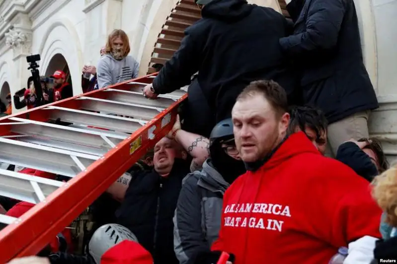 Дела более 50 человек, участвовавших в нападении на Капитолий, поступили в суды США