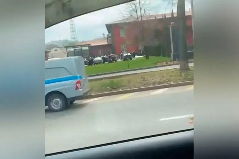 В полиции Алматы пояснили очередную эвакуацию людей по аль-Фараби