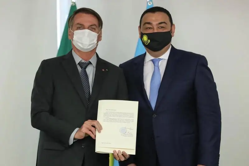 Посол Казахстана вручил верительные грамоты Президенту Бразилии