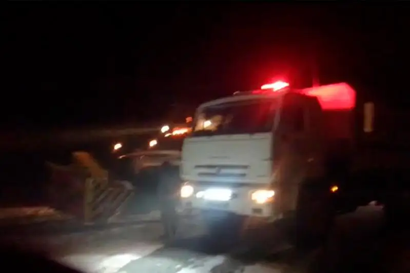 Помощь водителям-дальнобойщикам из Беларуси оказали сотрудники ДЧС Алматинской области