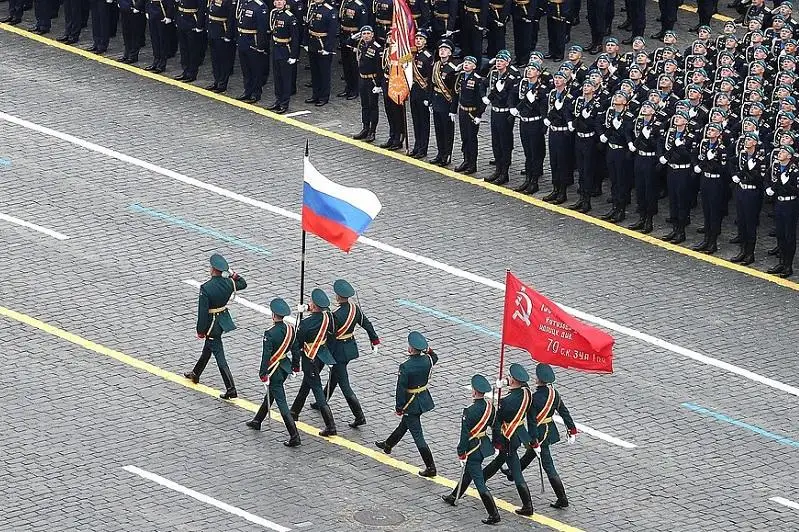 В Москве проходит военный парад по случаю 76-й годовщины Победы в ВОВ