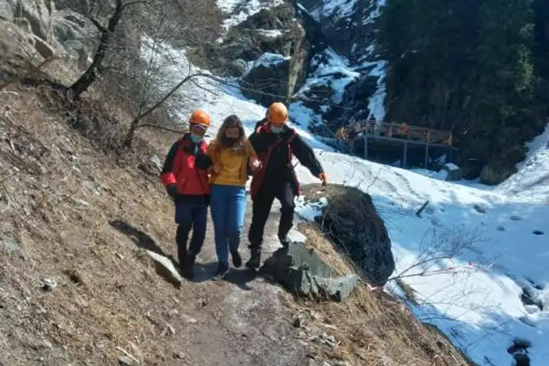 Туристке стало плохо в горах Алматы