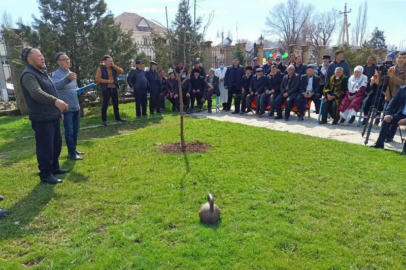 150 саженцев высадили в честь 30-летия Независимости в селе в Жамбылской области