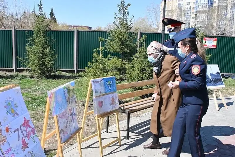 Выставка детских рисунков ко Дню Победы прошла в Акмолинской области