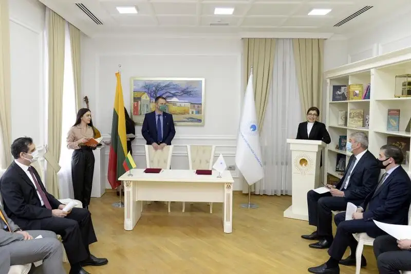 Международный фонд тюркской культуры и наследия и посольство Литвы в Азербайджане подписали Меморандум о сотрудничестве