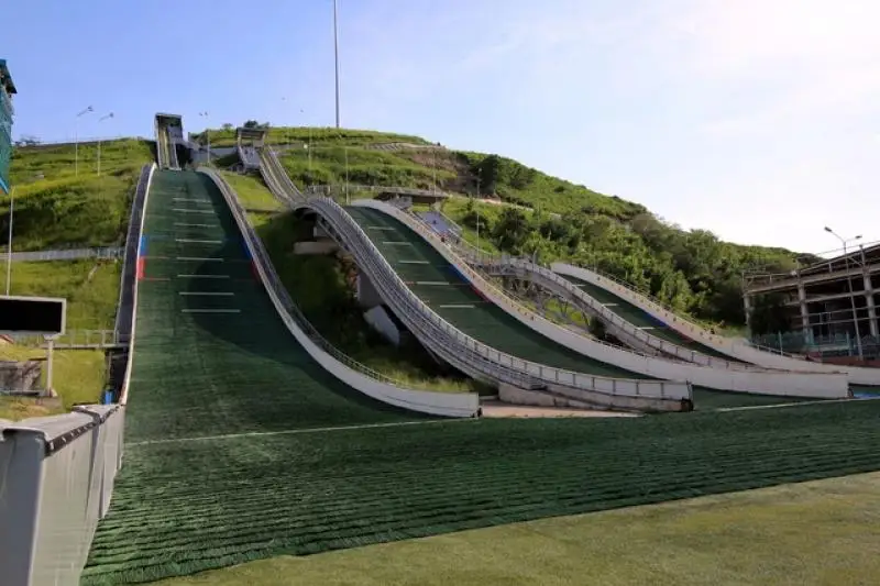 Оползнеопасный склон возле комплекса лыжных трамплинов укрепят в Алматы