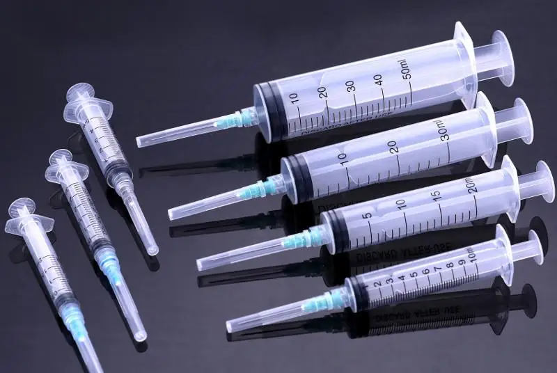 Более 14 млн шприцев закупят в Казахстане для вакцинации