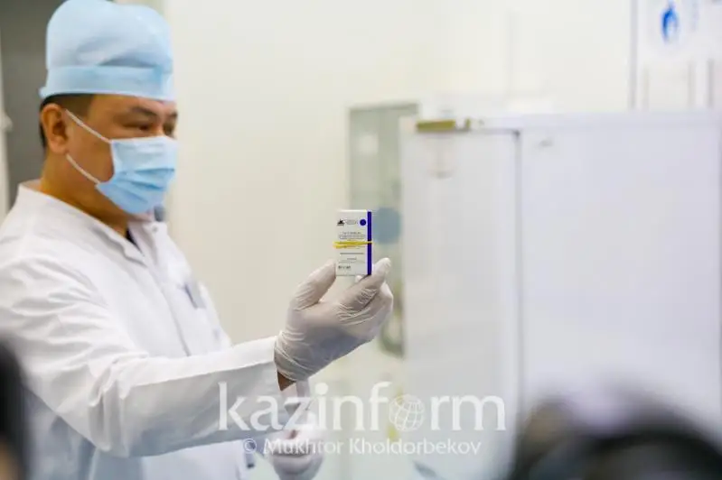 719 медработников привились вакциной от коронавируса в Нур-Султане
