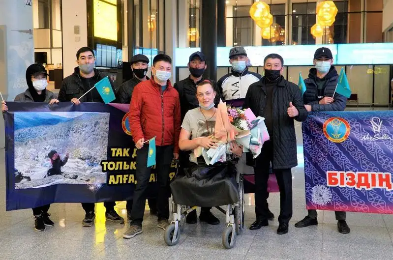 Покорившая Эверест Мария Ауэзова вернулась в Нур-Султан