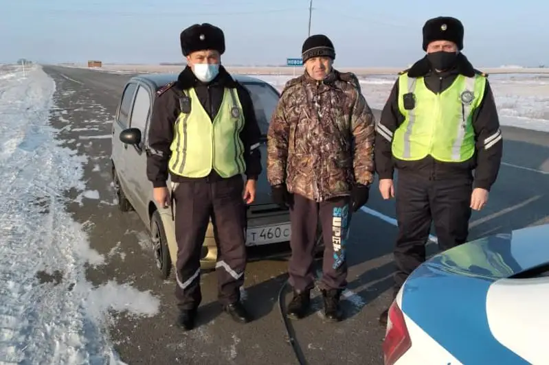 15 экипажей патрульных полицейских дежурят на трассах СКО