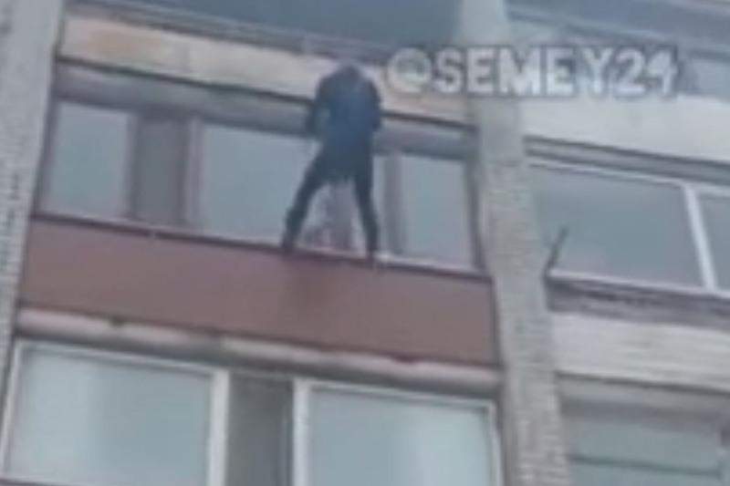 пожар на рынке казахстан г. 2023. 01. убийство семьи в красноярске 30. семей.