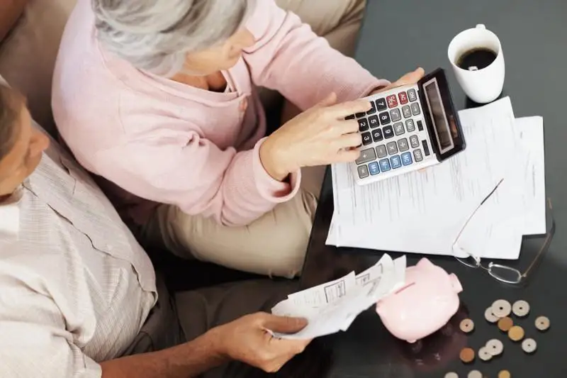 Пересмотреть возрастной порог выхода на пенсию предлагают депутаты