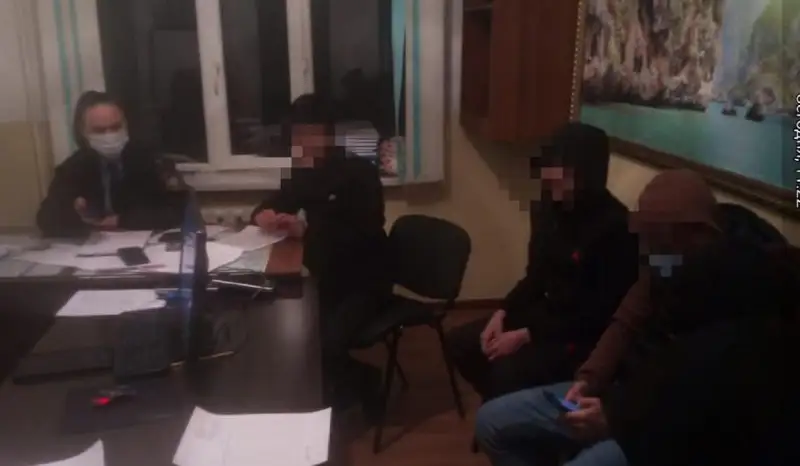 Ночные прогулки более чем 300 детей прервали туркестанские полицейские