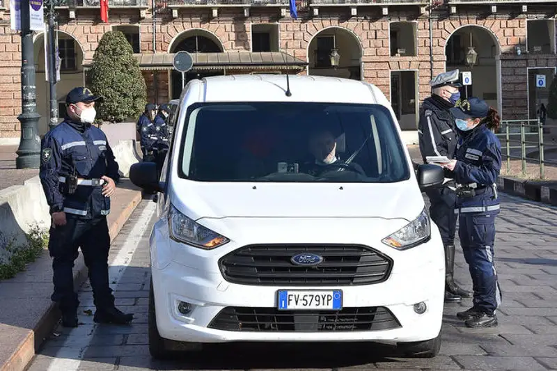 Italııada koronavırýsqa baılanysty TJ rejımi sáýirdiń sońyna deıin uzartylady